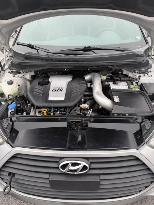 2017 Hyundai Veloster - Image 19 of 20