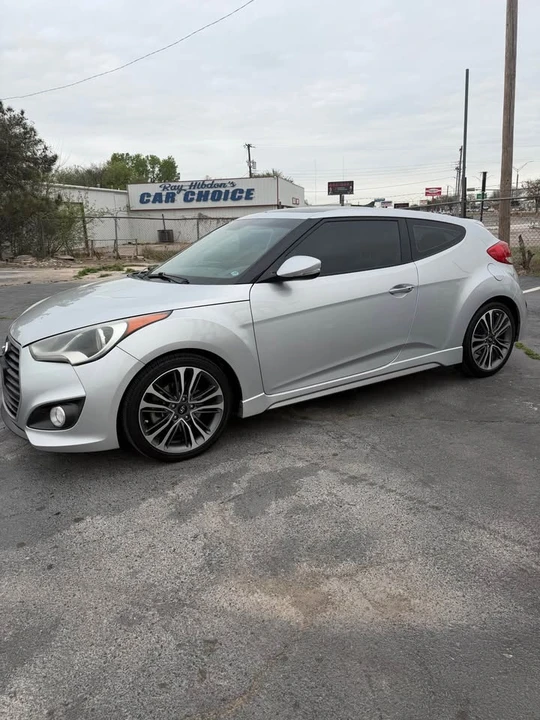 2017 Hyundai Veloster - Image 9 of 20