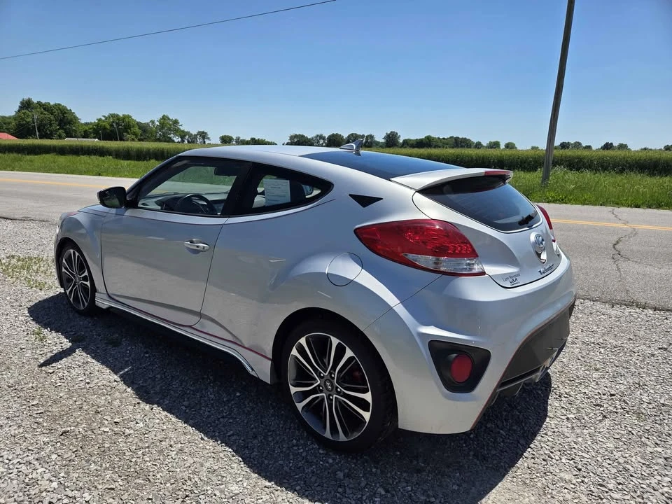 2017 Hyundai Veloster - Image 4 of 8