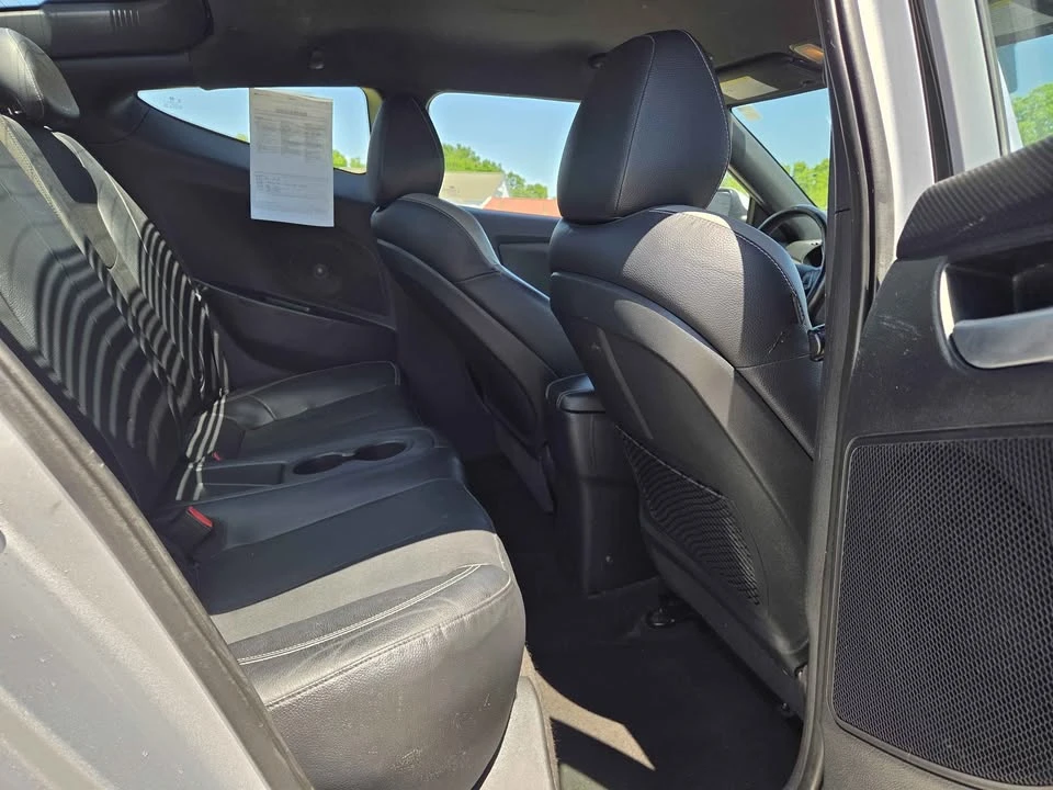 2017 Hyundai Veloster - Image 6 of 8