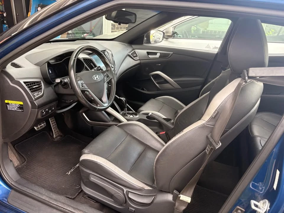 2017 Hyundai Veloster - Image 6 of 13