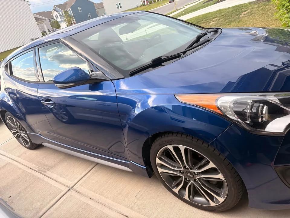 2017 Hyundai Veloster - Image 2 of 13