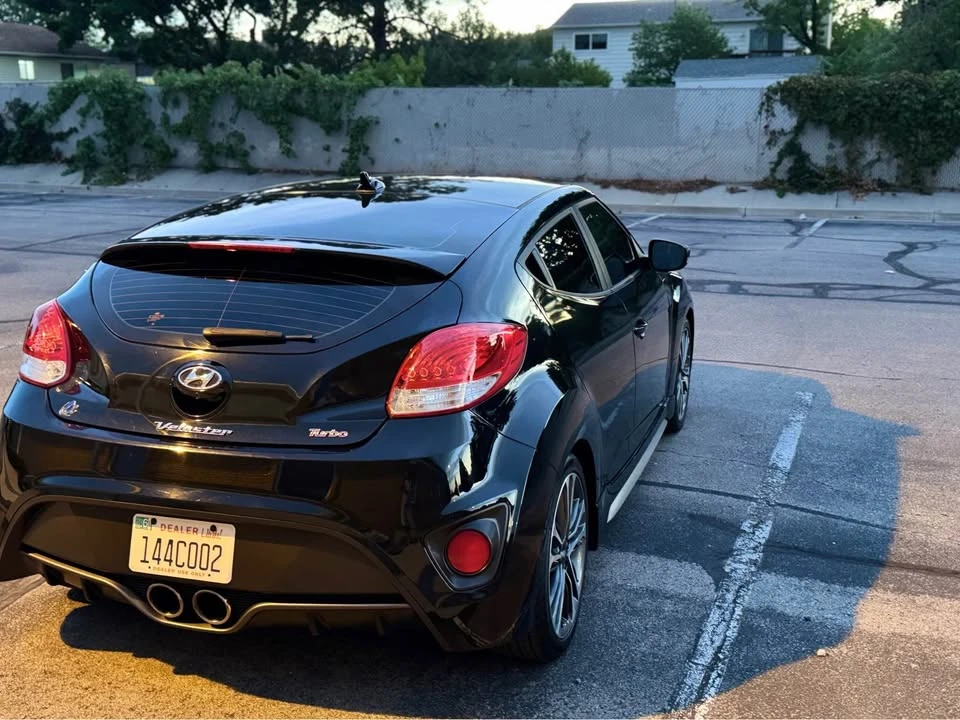 2017 Hyundai Veloster - Image 3 of 8
