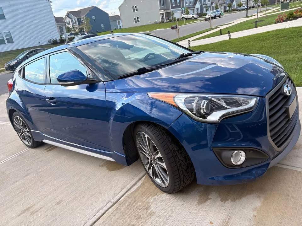 2017 Hyundai Veloster - Image 2 of 14
