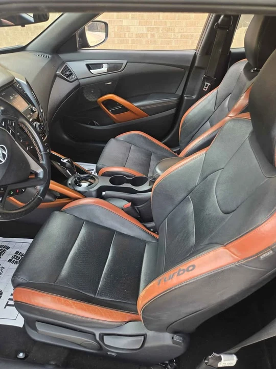 2017 Hyundai Veloster - Image 10 of 13