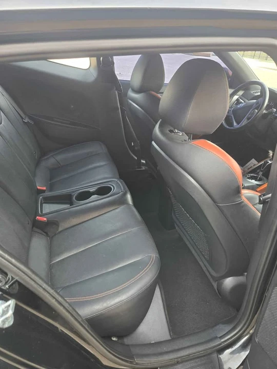 2017 Hyundai Veloster - Image 12 of 13