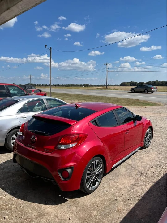 2017 Hyundai Veloster - Image 4 of 5