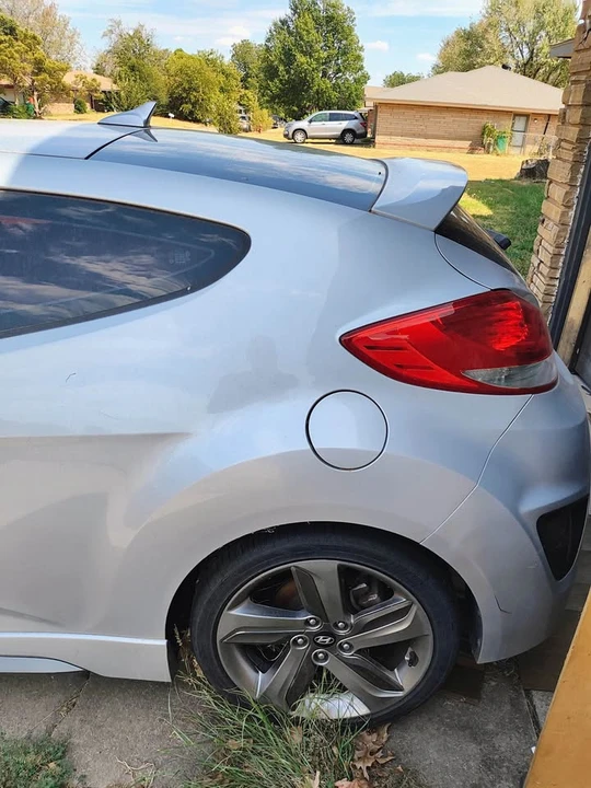 2017 Hyundai Veloster - Image 4 of 5
