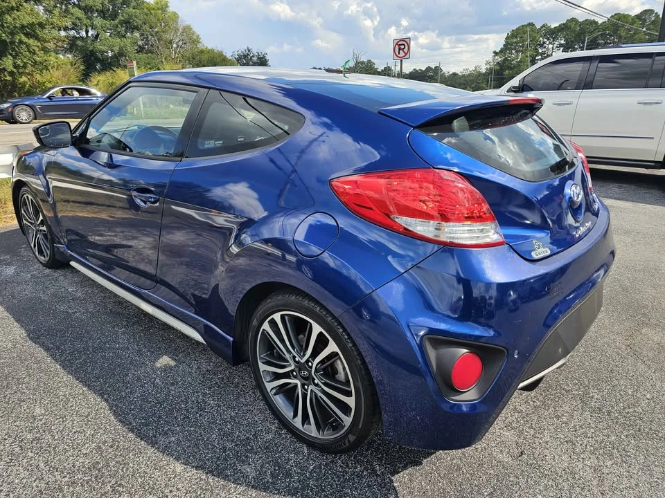 2017 Hyundai Veloster - Image 2 of 8