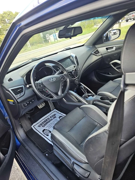 2017 Hyundai Veloster - Image 8 of 8