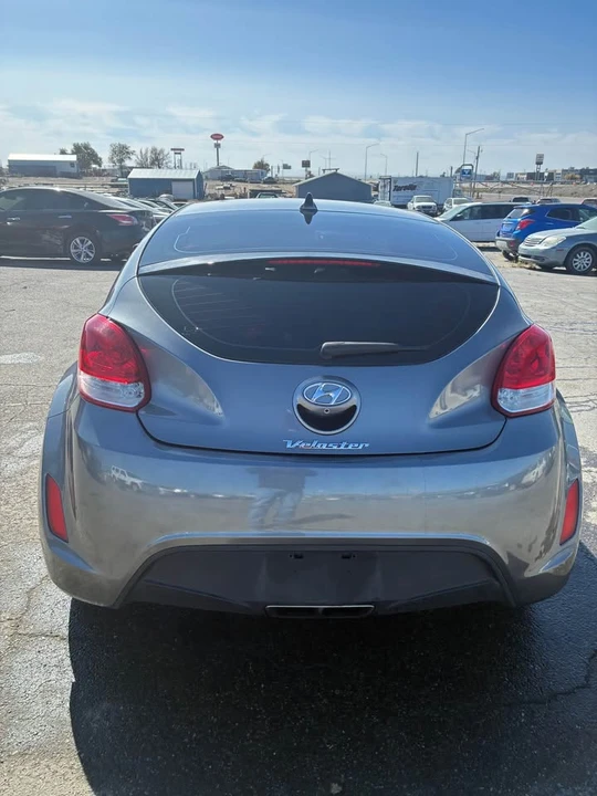 2017 Hyundai Veloster - Image 3 of 5