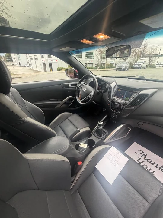 2017 Hyundai Veloster - Image 4 of 9