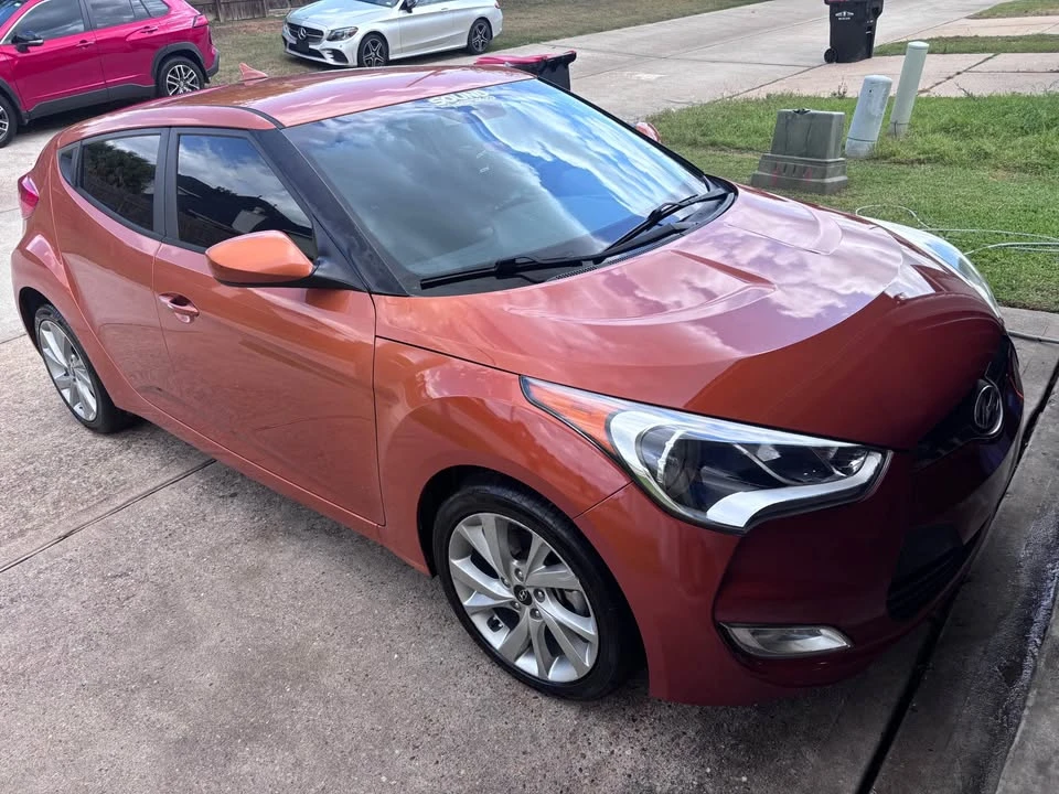 2017 Hyundai Veloster - Image 2 of 5