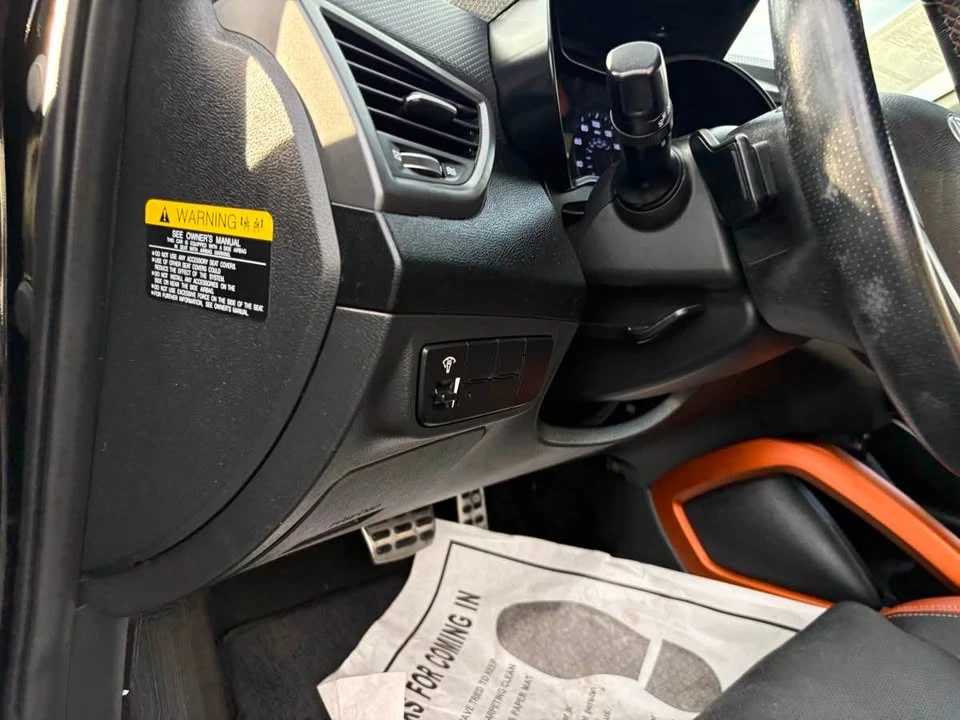 2017 Hyundai Veloster - Image 19 of 20