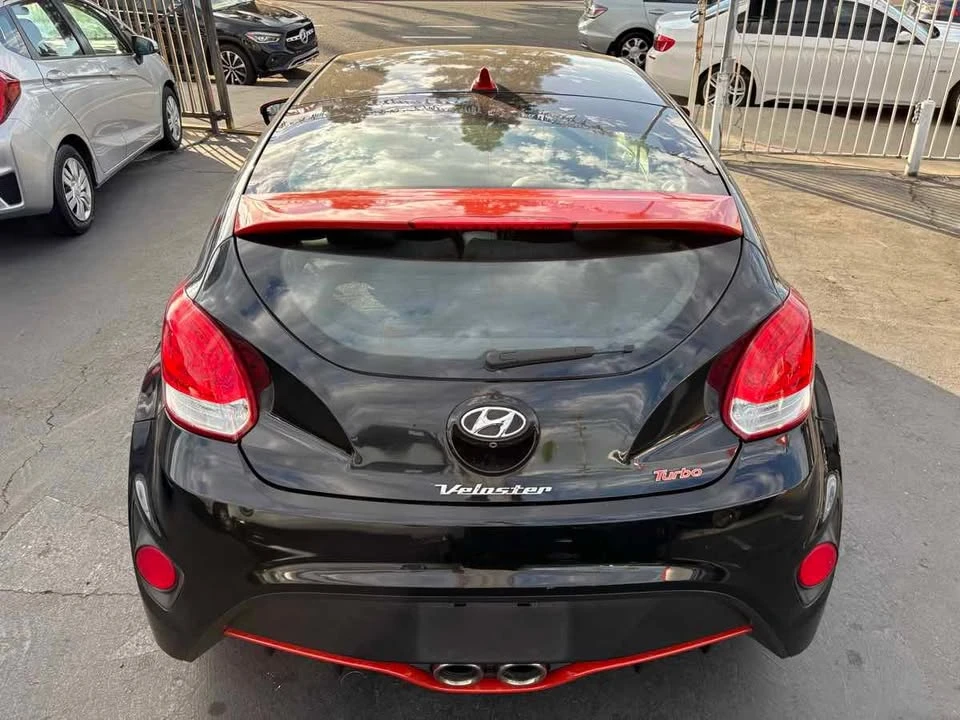 2017 Hyundai Veloster - Image 10 of 20