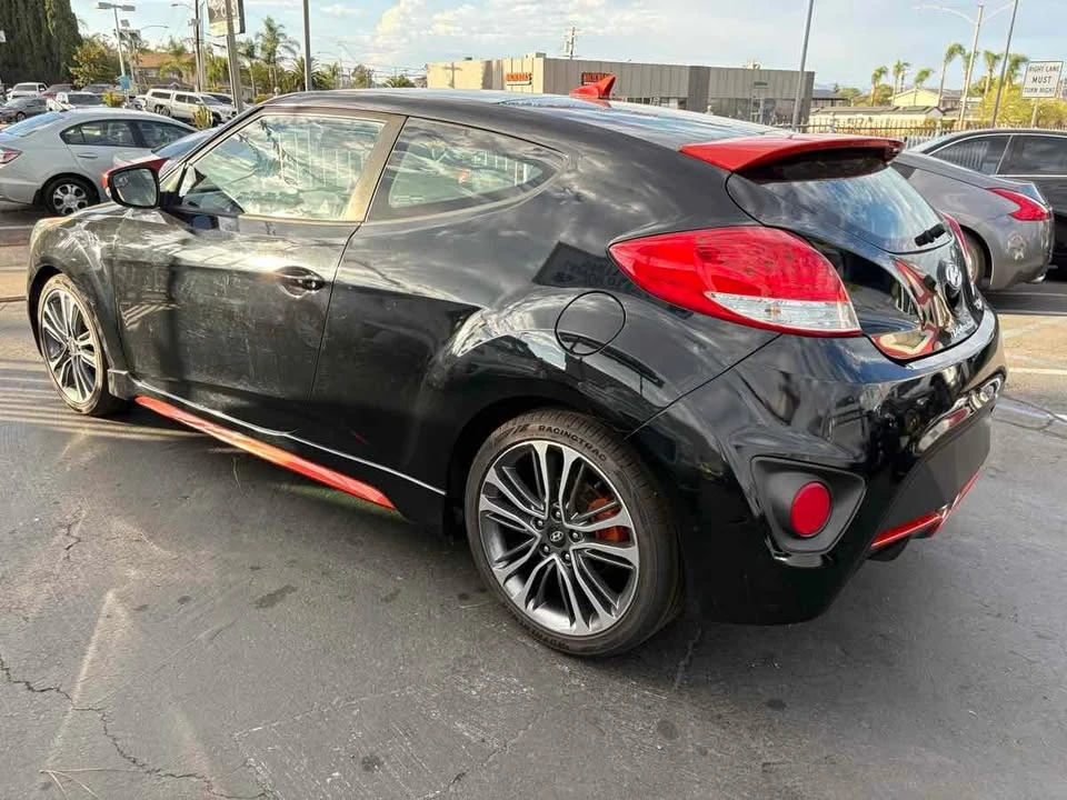 2017 Hyundai Veloster - Image 11 of 20