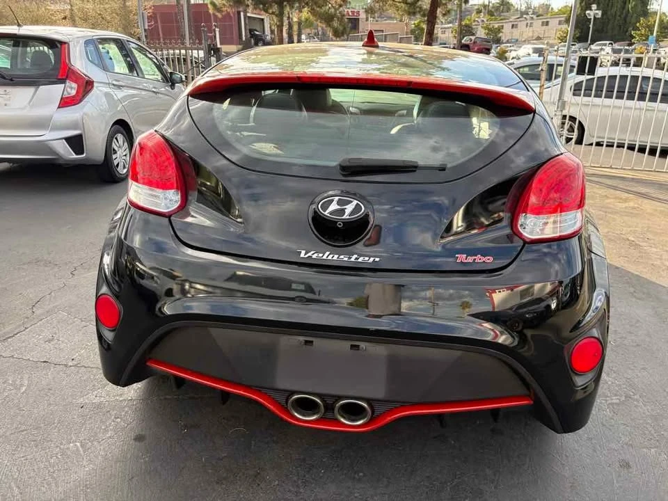 2017 Hyundai Veloster - Image 8 of 20