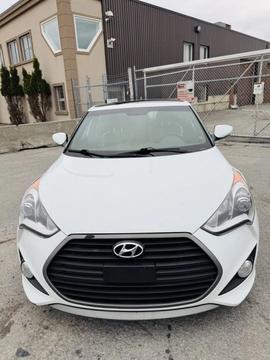 2017 Hyundai Veloster - Image 2 of 20
