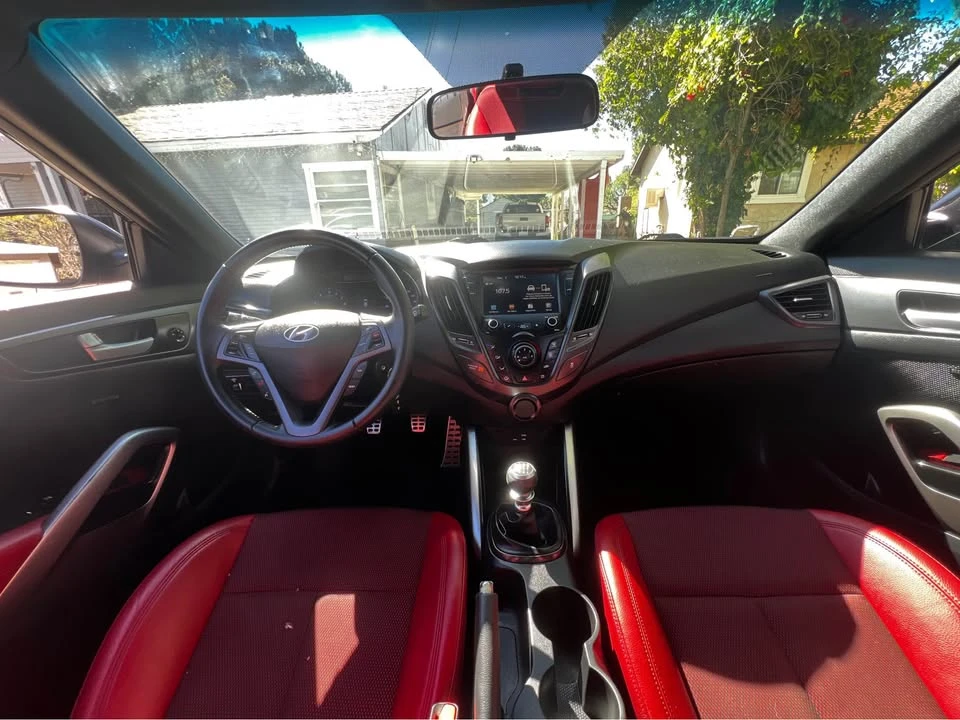 2017 Hyundai Veloster - Image 8 of 17