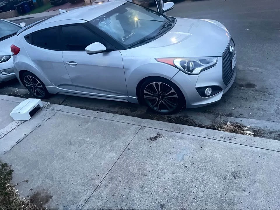 2017 Hyundai Veloster - Image 5 of 19