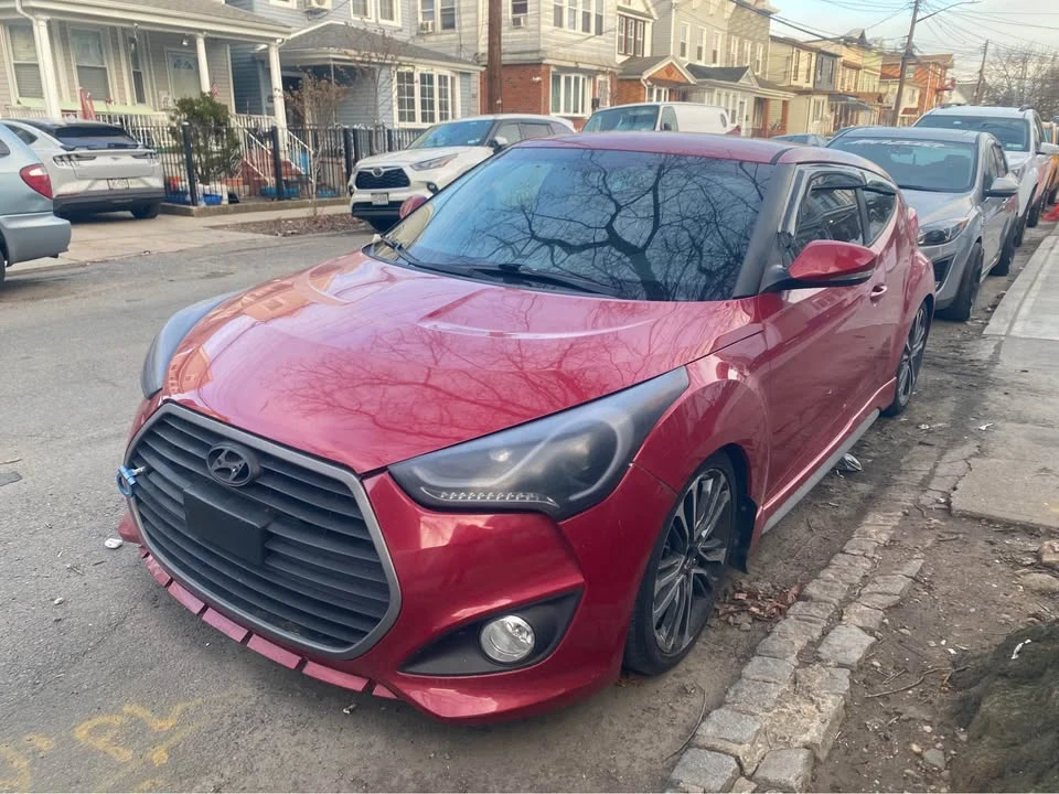 2017 Hyundai Veloster - Image 2 of 7