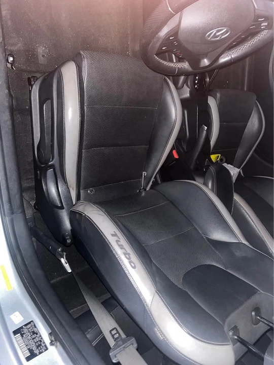 2017 Hyundai Veloster - Image 19 of 19
