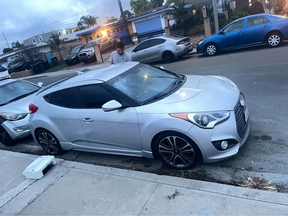 2017 Hyundai Veloster - Image 4 of 19
