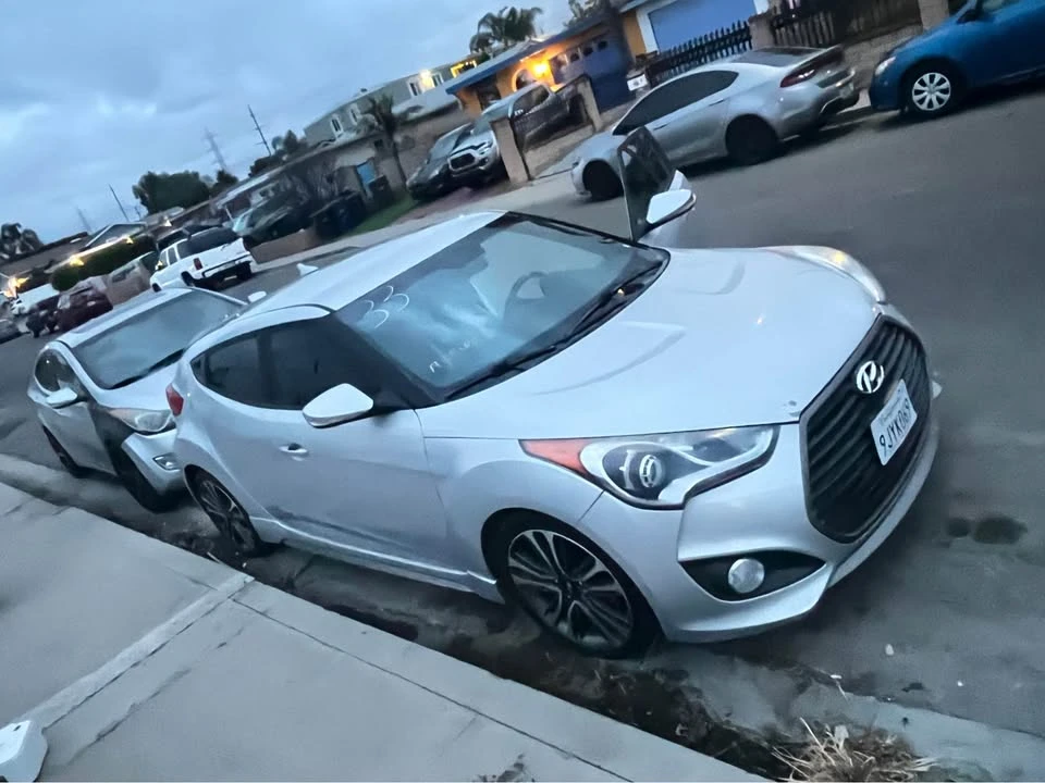 2017 Hyundai Veloster - Image 7 of 19