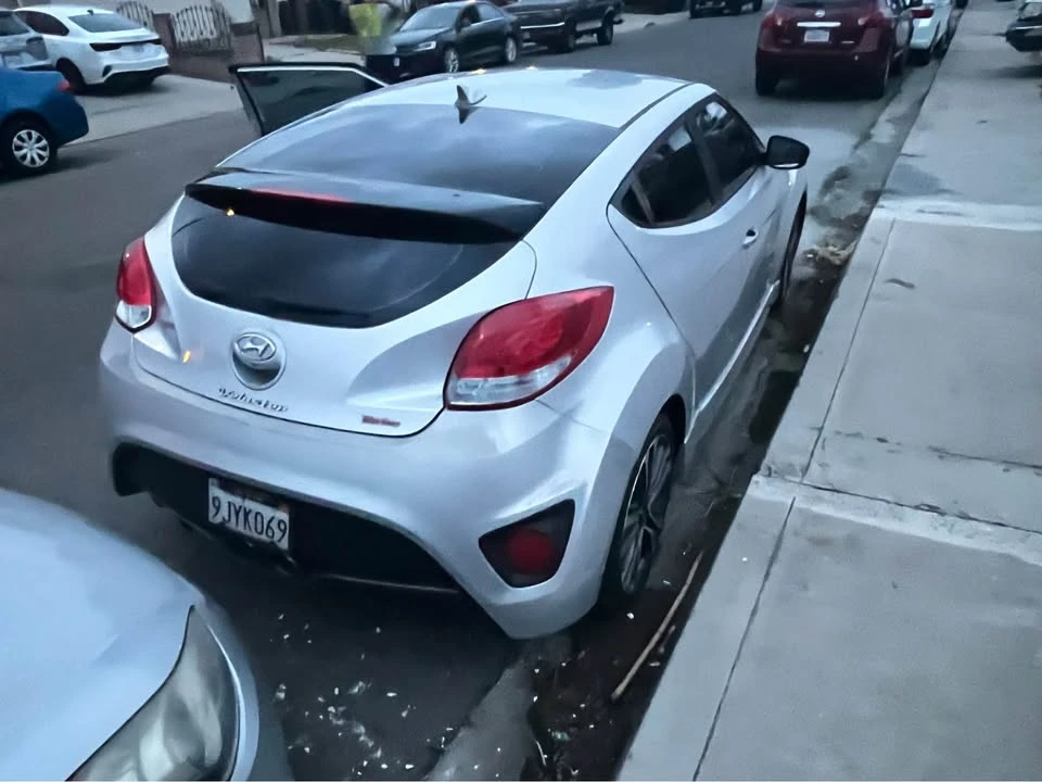 2017 Hyundai Veloster - Image 11 of 19