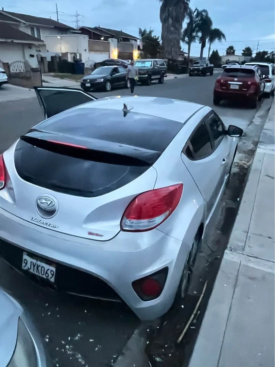 2017 Hyundai Veloster - Image 9 of 19