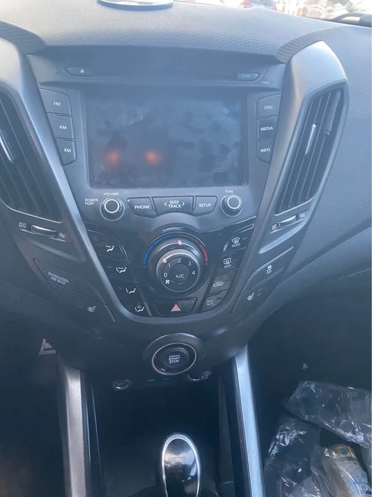 2017 Hyundai Veloster - Image 7 of 7