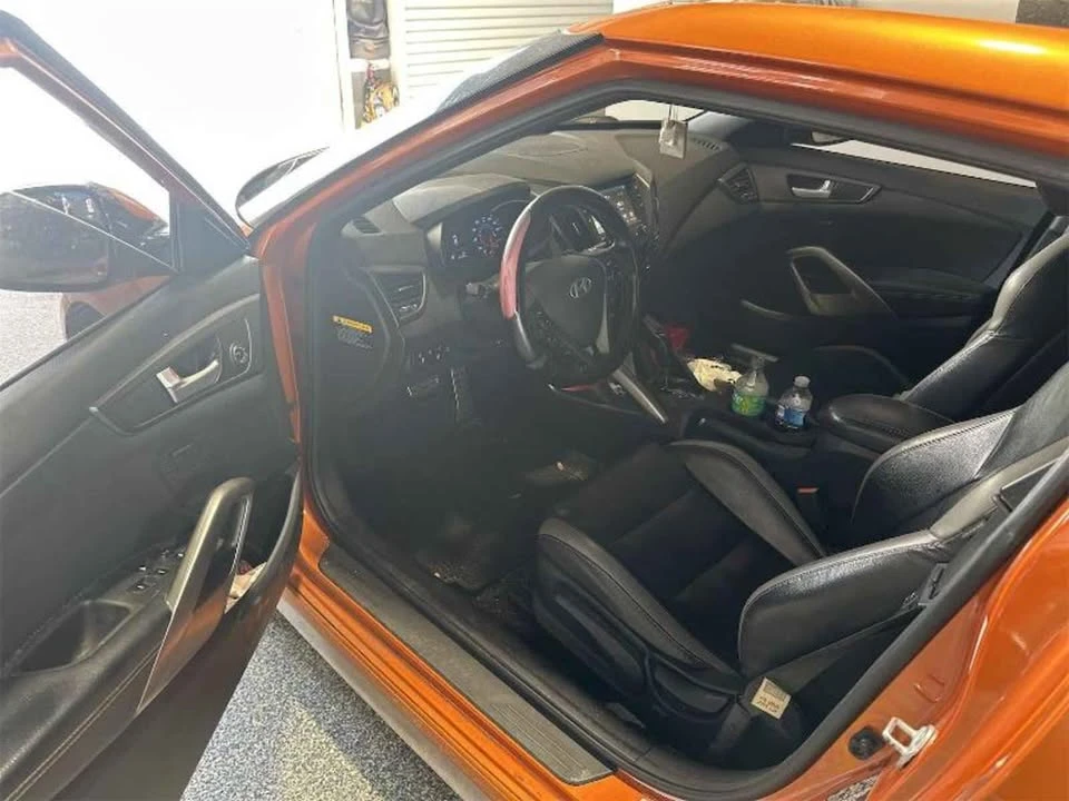 2017 Hyundai Veloster - Image 4 of 5
