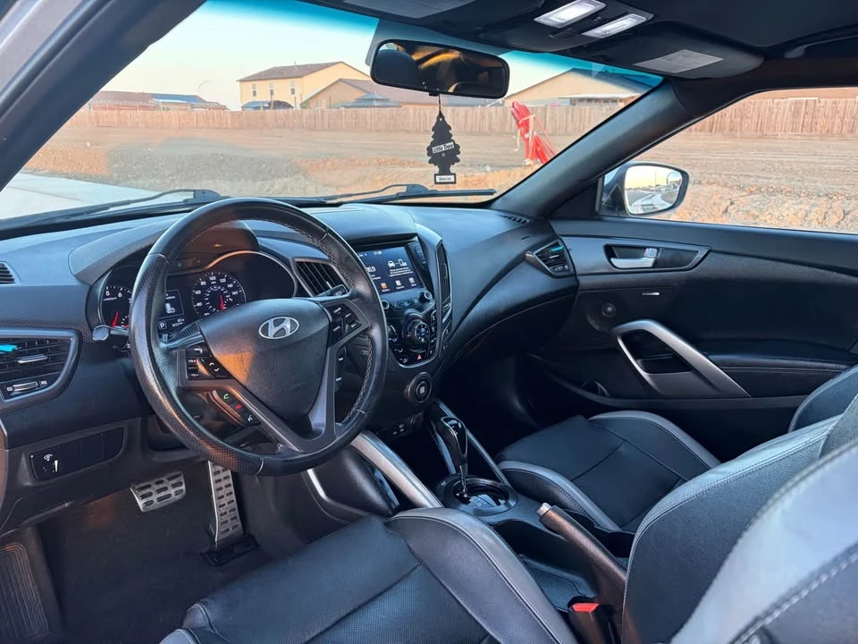 2017 Hyundai Veloster - Image 12 of 19