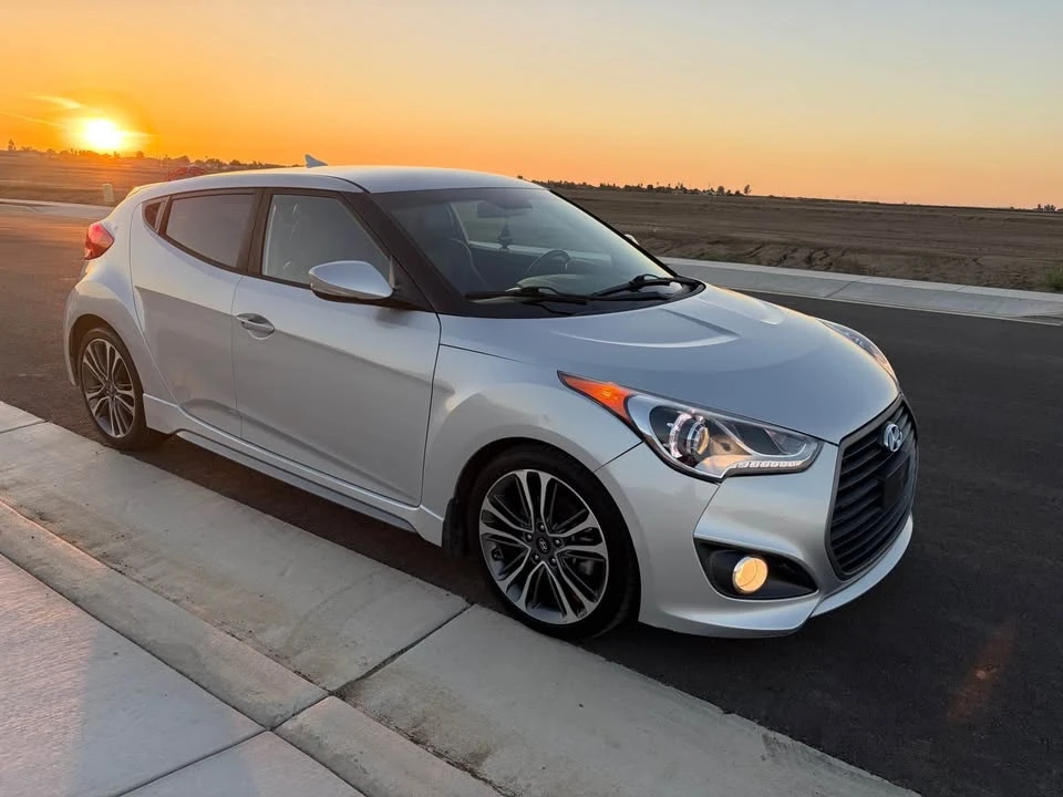 2017 Hyundai Veloster - Image 16 of 19