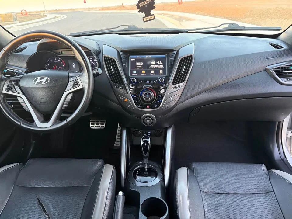 2017 Hyundai Veloster - Image 6 of 19