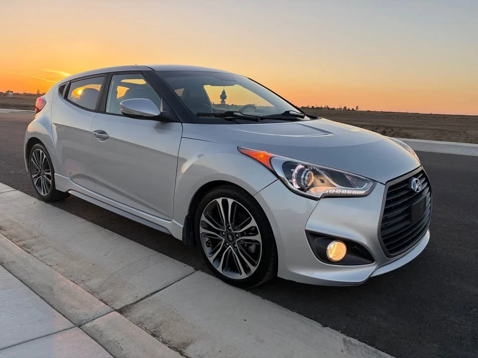 2017 Hyundai Veloster - Image 5 of 19