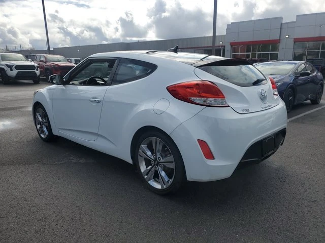 2017 Hyundai Veloster - Image 2 of 19