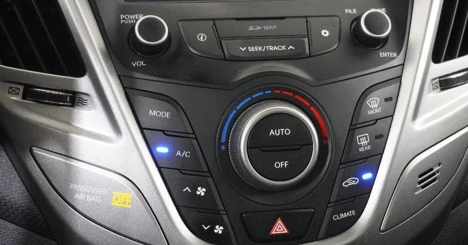 2017 Hyundai Veloster - Image 15 of 20