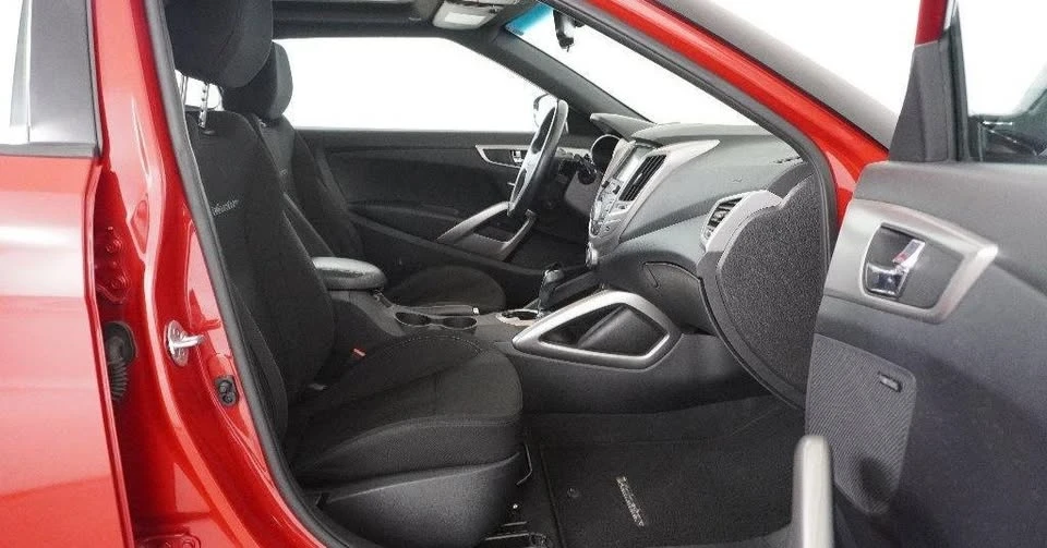 2017 Hyundai Veloster - Image 6 of 20