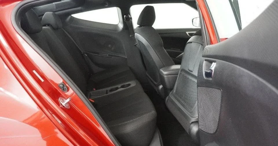 2017 Hyundai Veloster - Image 5 of 20