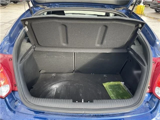 2017 Hyundai Veloster - Image 18 of 21