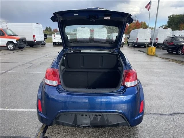 2017 Hyundai Veloster - Image 17 of 21