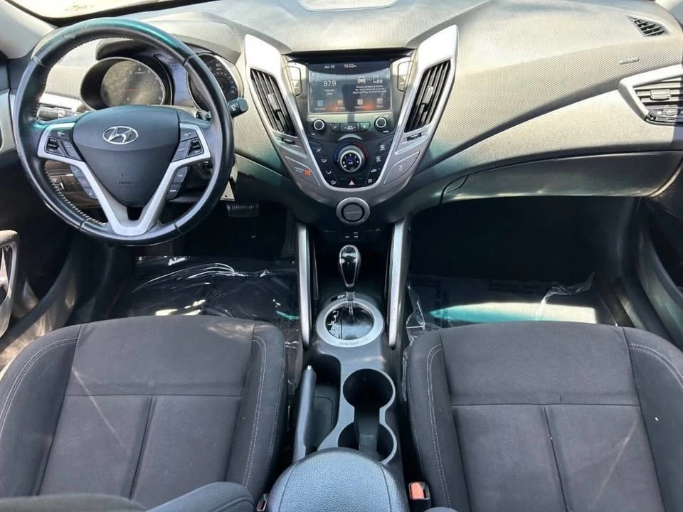 2017 Hyundai Veloster - Image 16 of 20