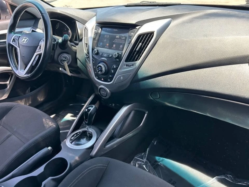 2017 Hyundai Veloster - Image 13 of 20