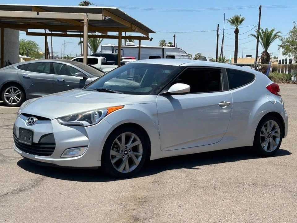 2017 Hyundai Veloster - Image 7 of 20