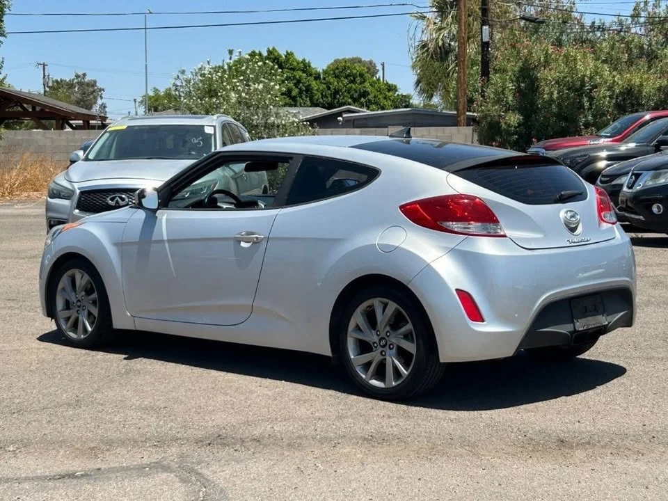 2017 Hyundai Veloster - Image 5 of 20