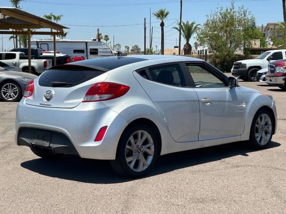 2017 Hyundai Veloster - Image 3 of 20