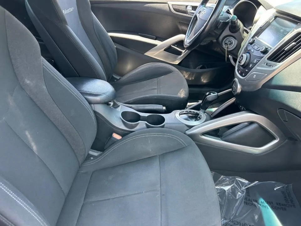 2017 Hyundai Veloster - Image 12 of 20