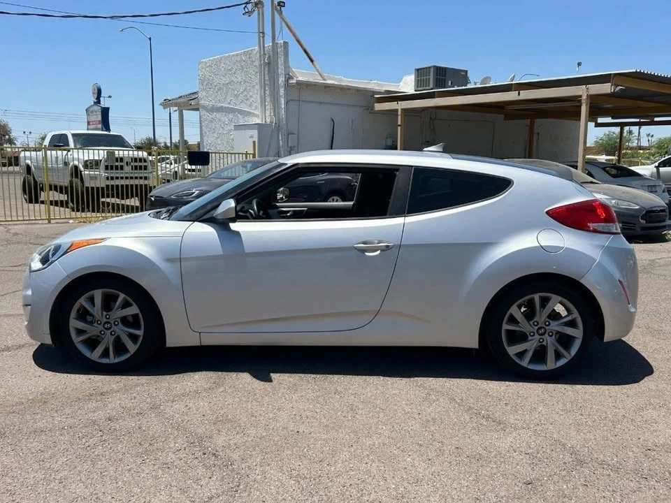 2017 Hyundai Veloster - Image 6 of 20