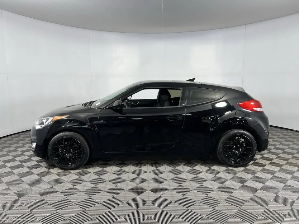 2017 Hyundai Veloster - Image 5 of 13